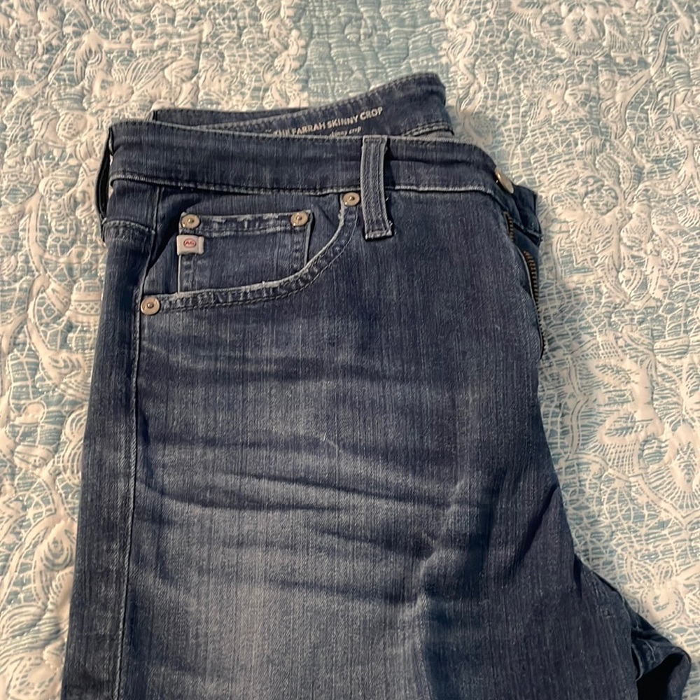 AG Farrah skinny crop distressed